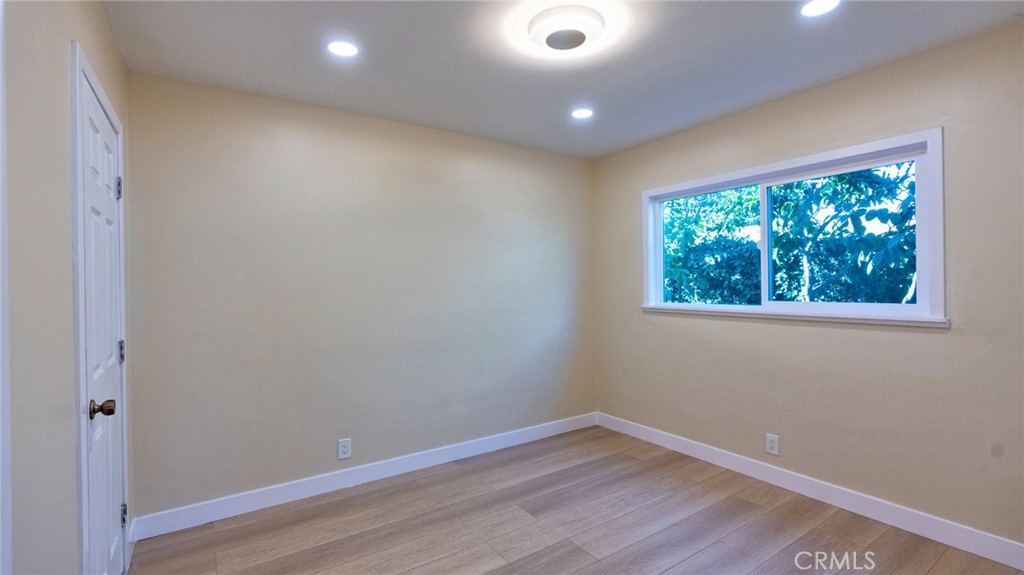 306 E Wistaria Avenue