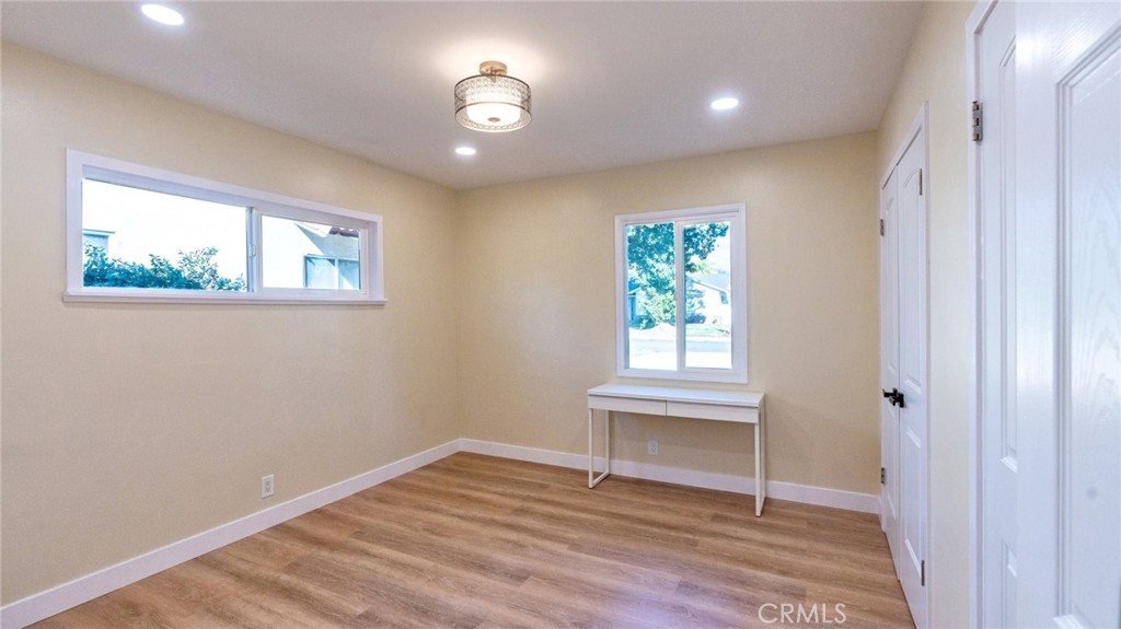 306 E Wistaria Avenue