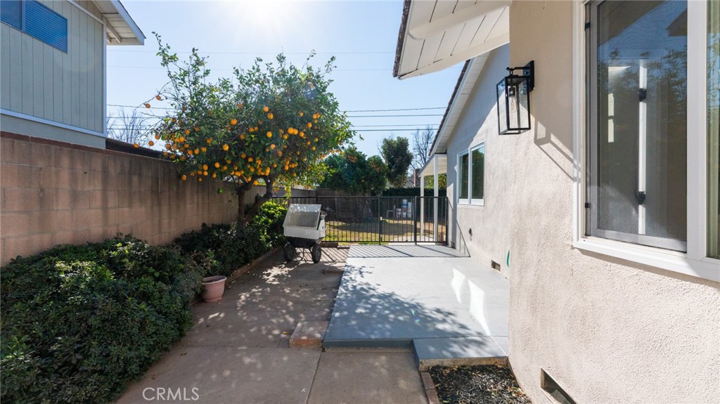 306 E Wistaria Avenue