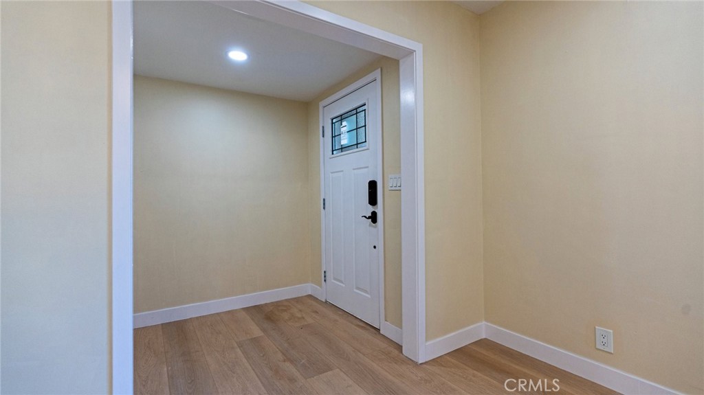 306 E Wistaria Avenue