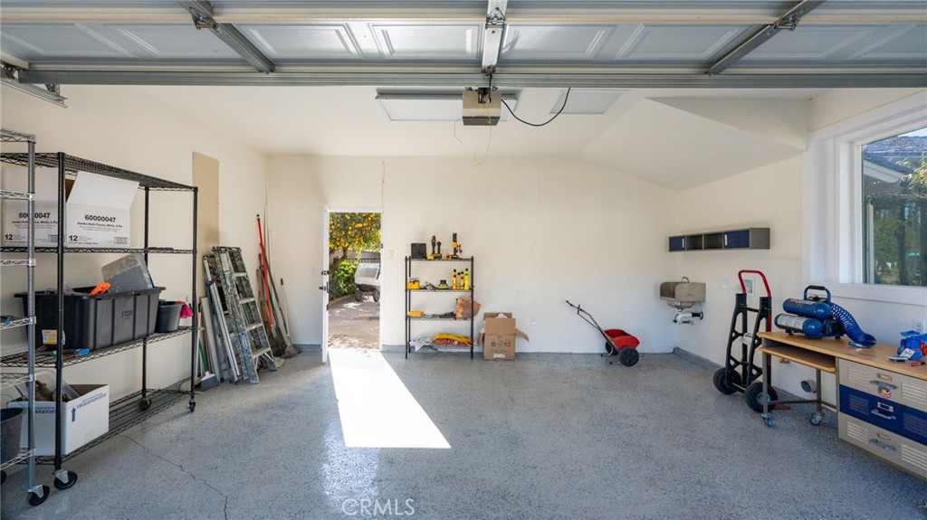 306 E Wistaria Avenue