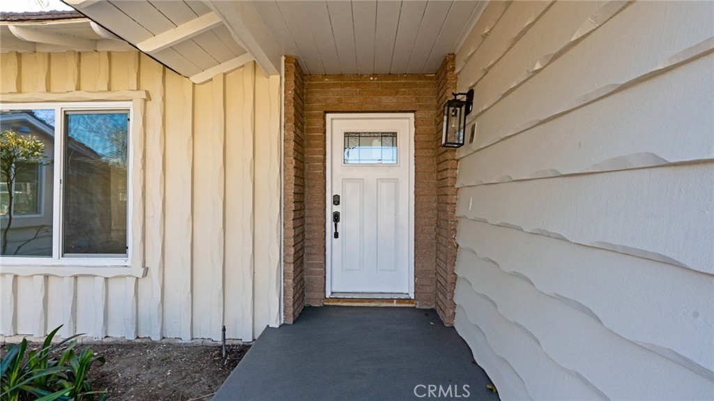 306 E Wistaria Avenue