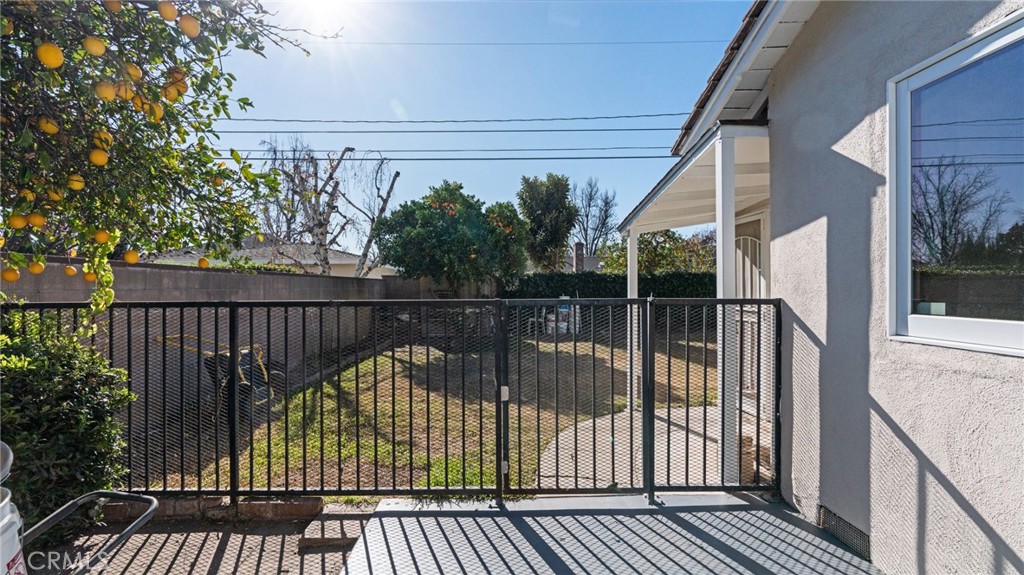 306 E Wistaria Avenue