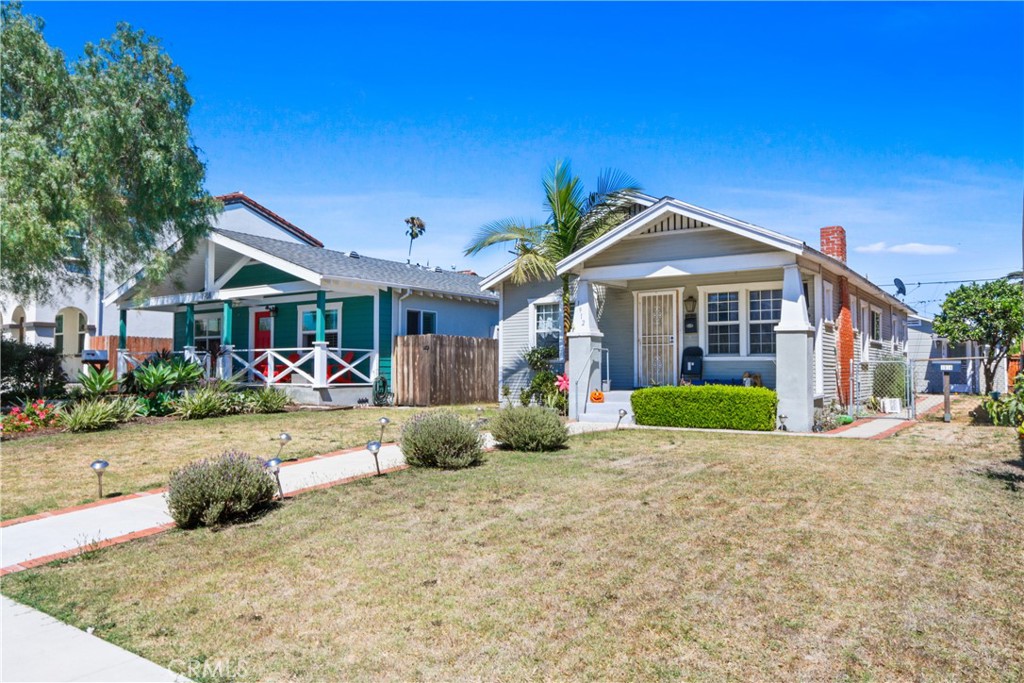 1912 Gramercy Avenue