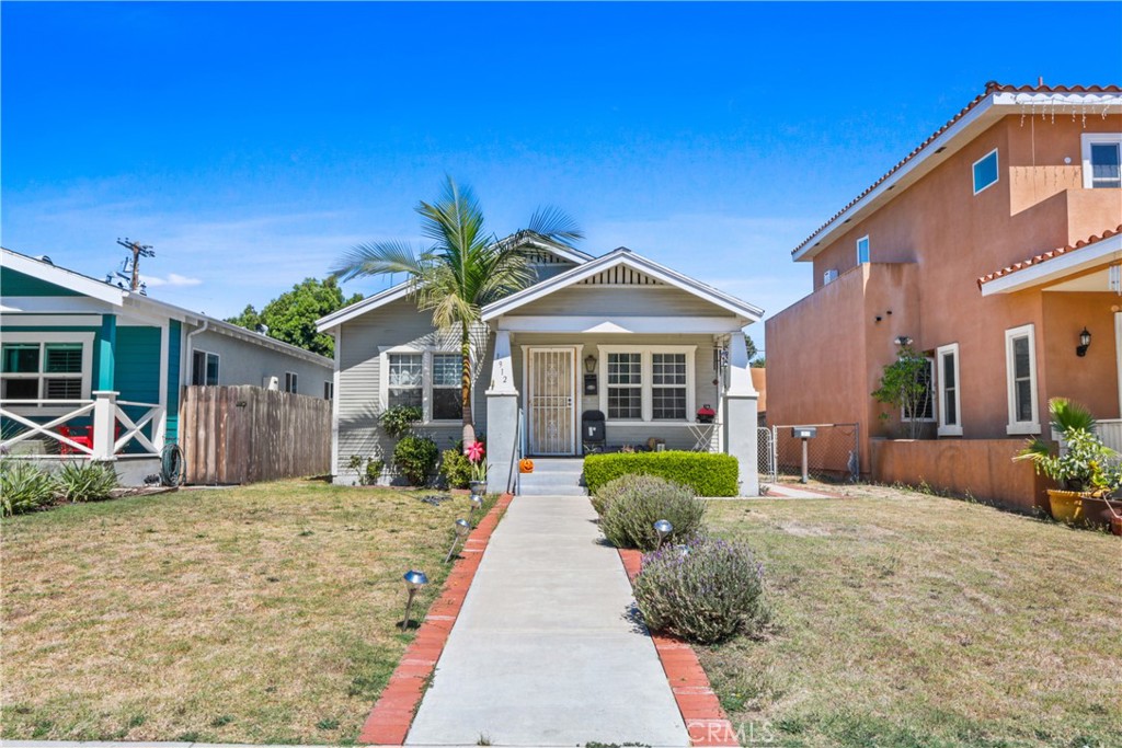 1912 Gramercy Avenue