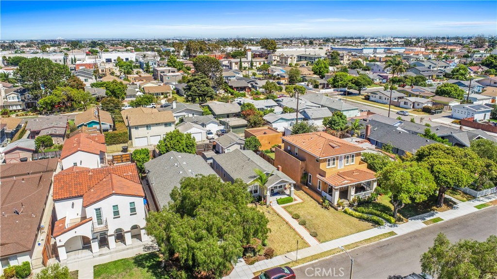 1912 Gramercy Avenue