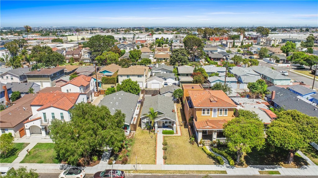 1912 Gramercy Avenue