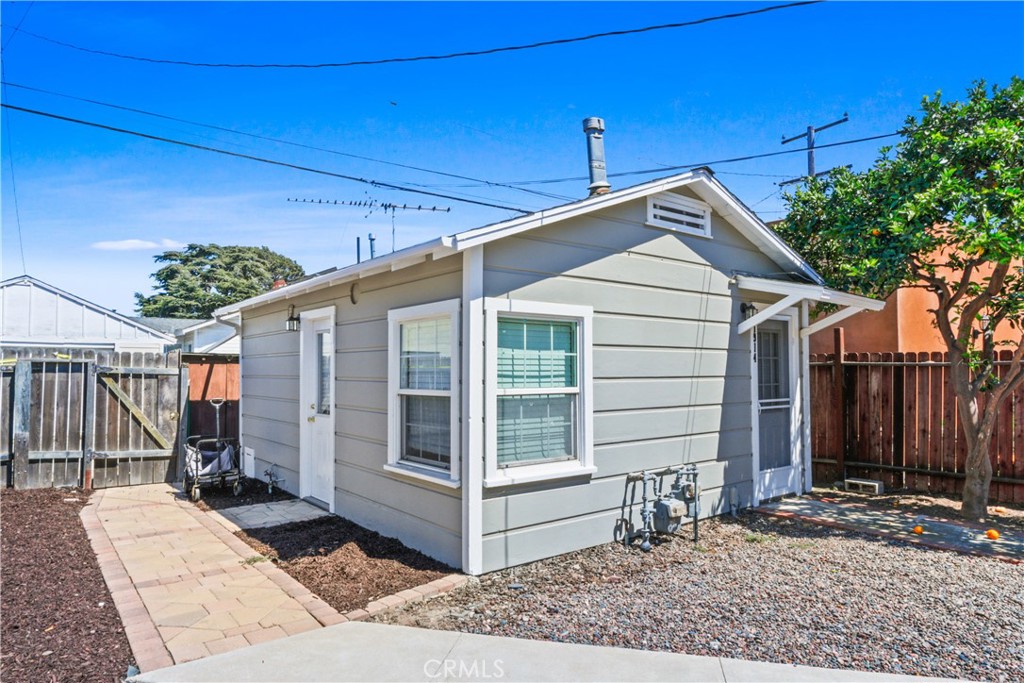 1912 Gramercy Avenue