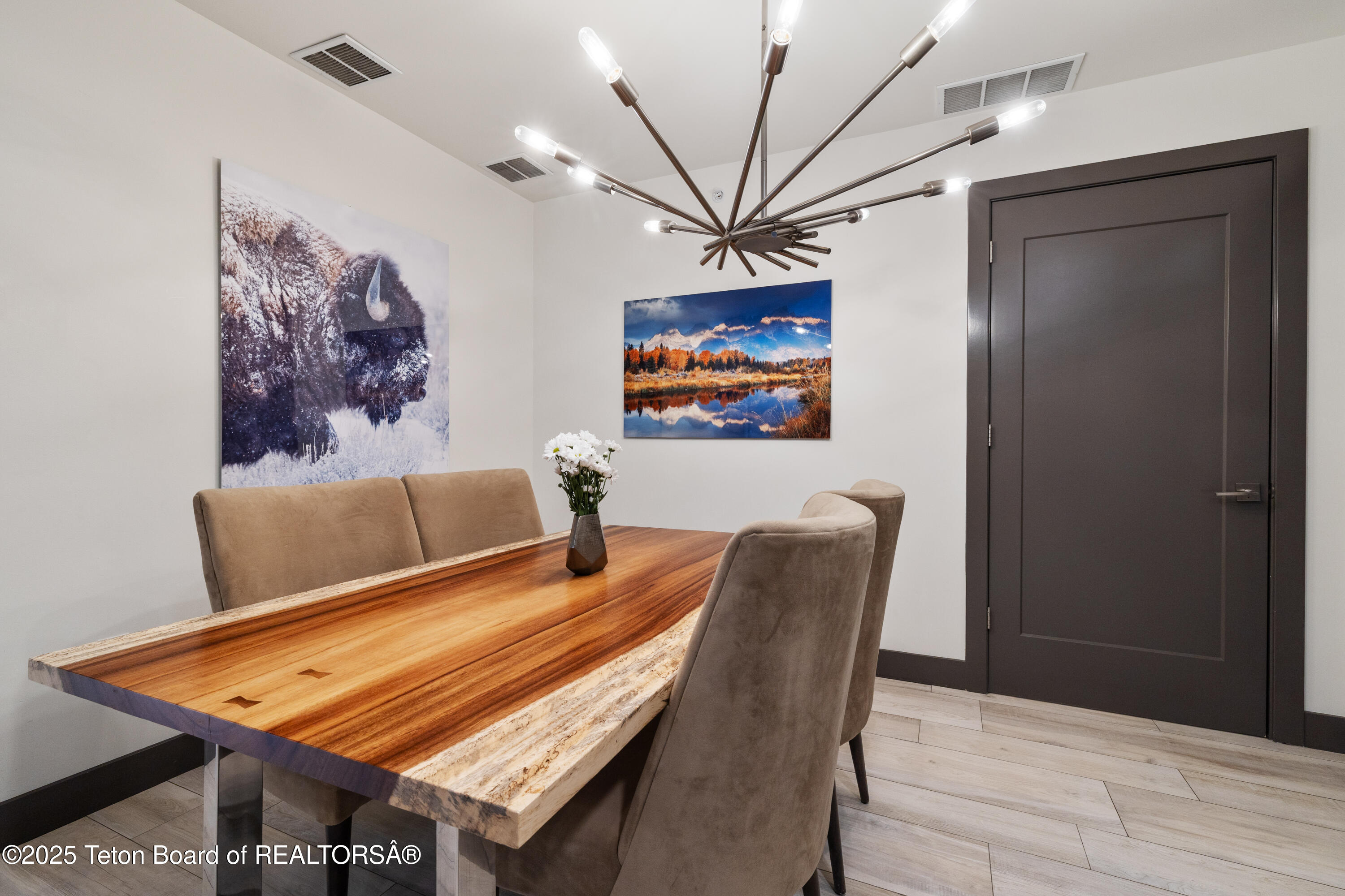 150 W SIMPSON Avenue 405