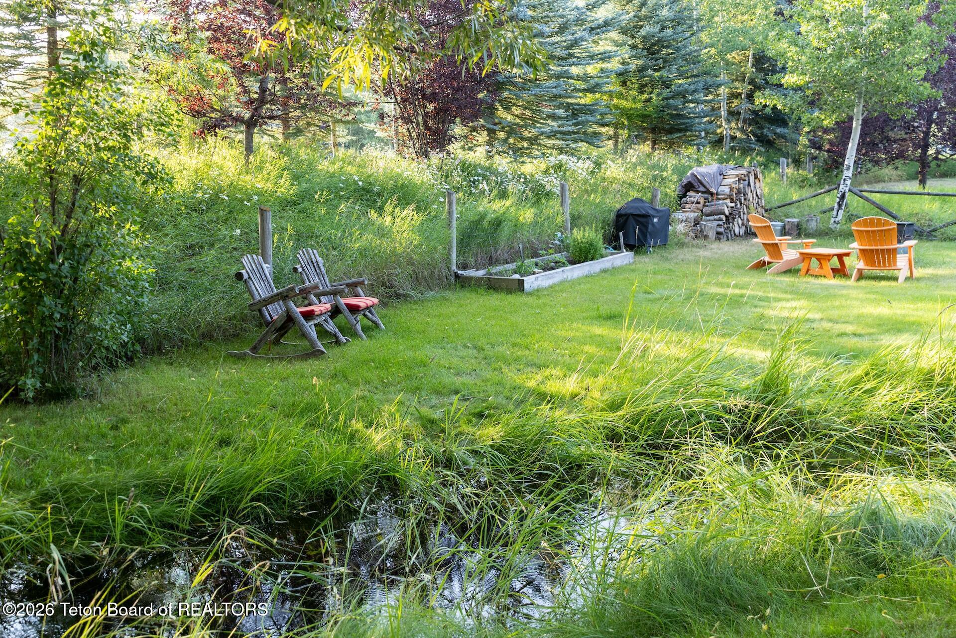 4293 W LEEPER Lane