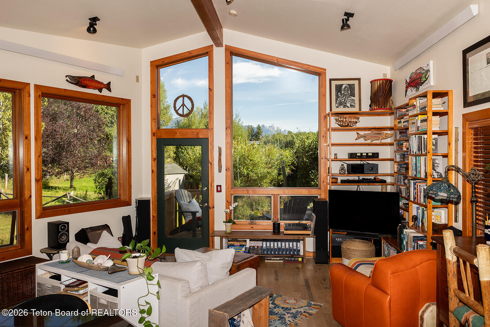 4293 W LEEPER Lane