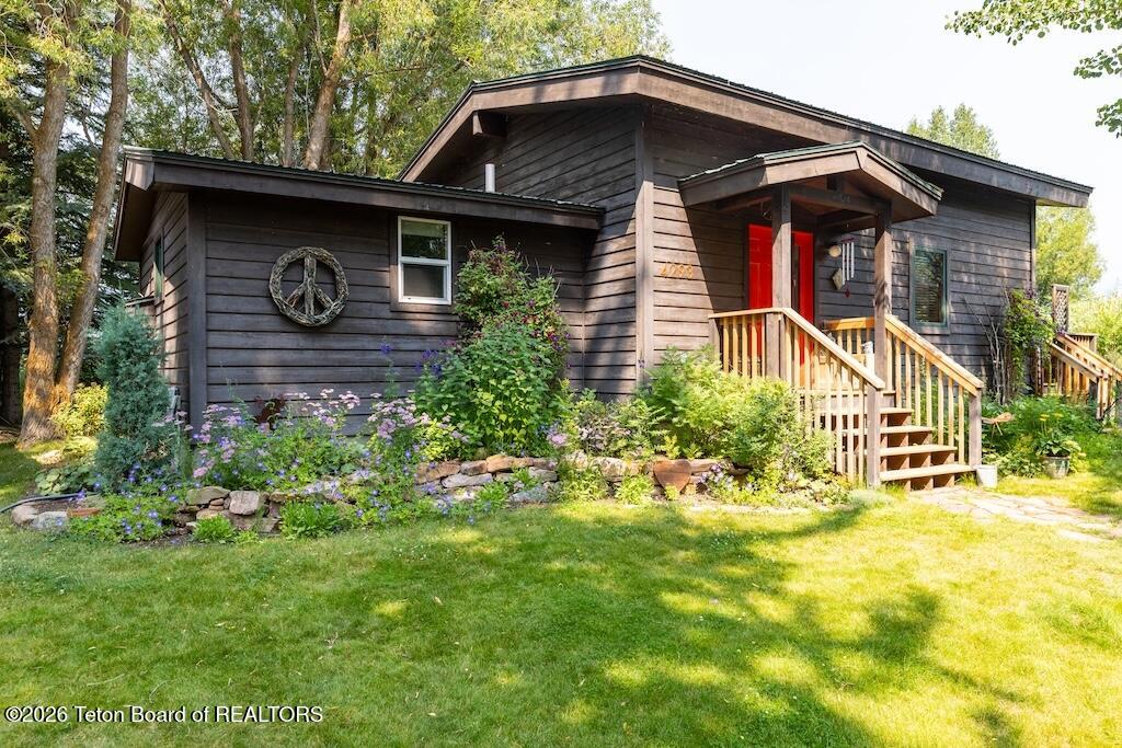 4293 W LEEPER Lane