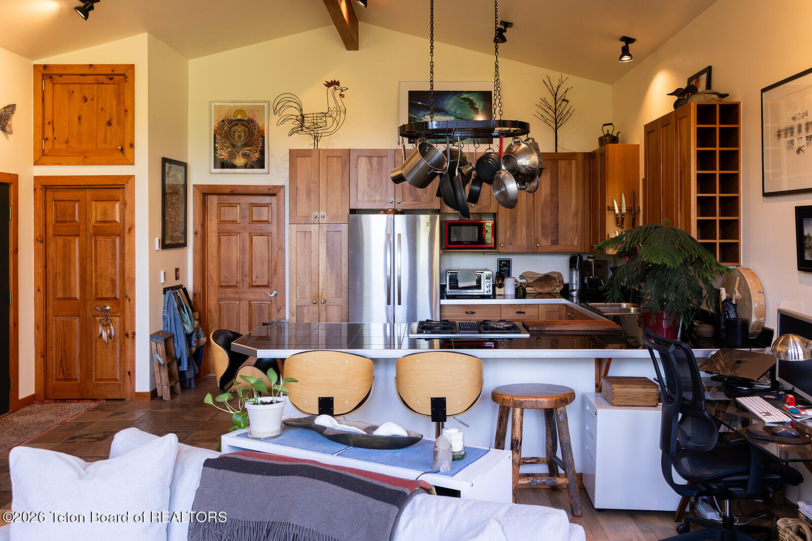 4293 W LEEPER Lane
