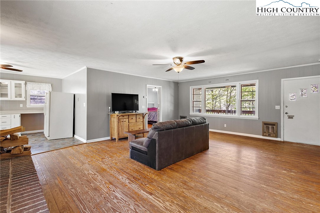 519 Holiday Hills Road