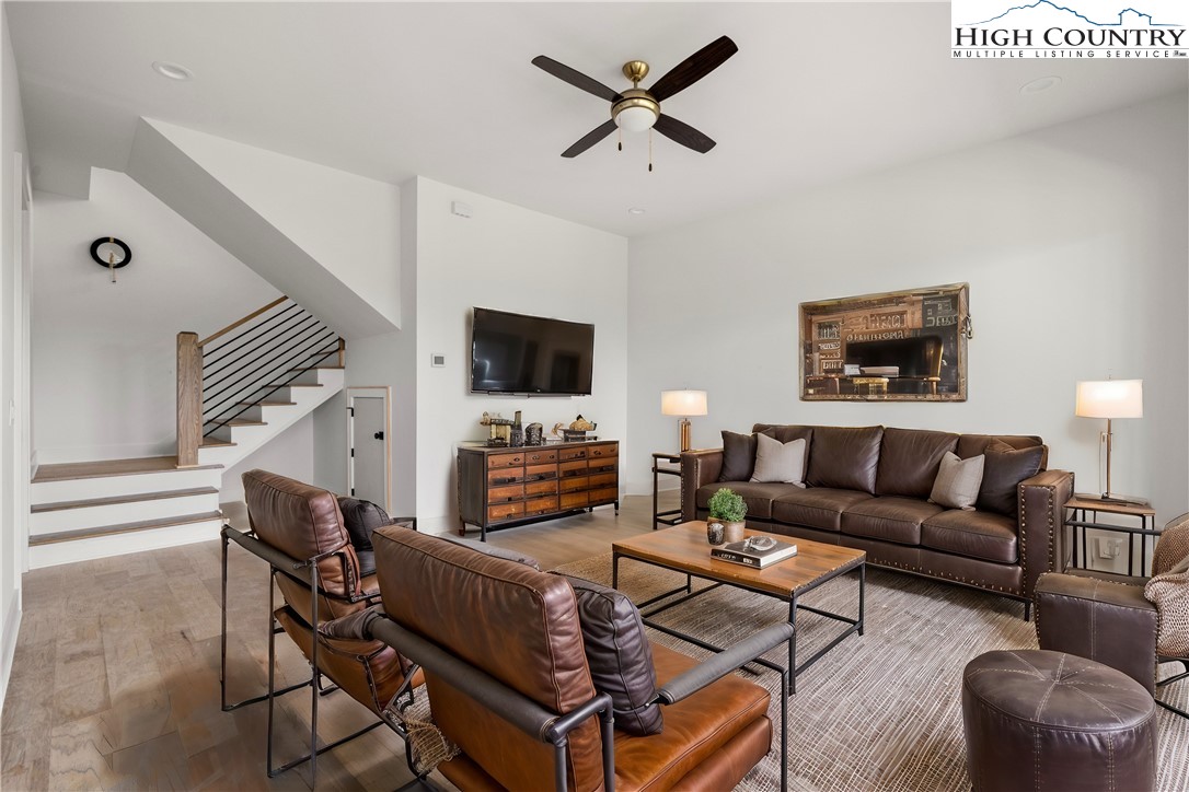 375 Calico Court