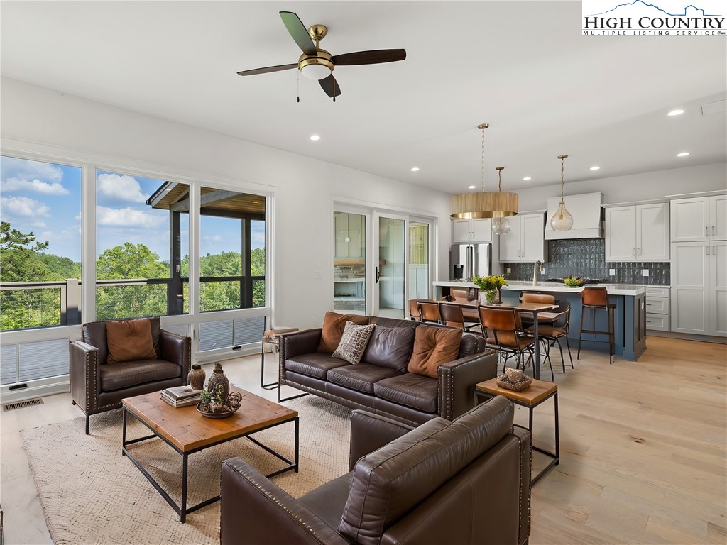 375 Calico Court