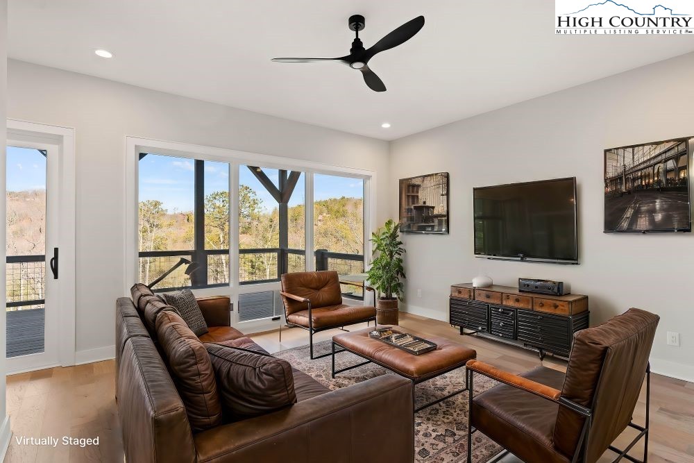 353 Calico Court