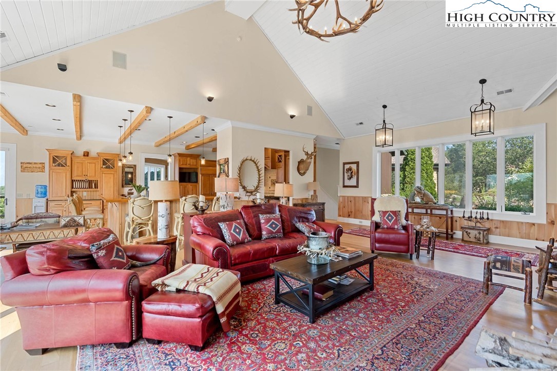 1705 Forest Ridge Drive