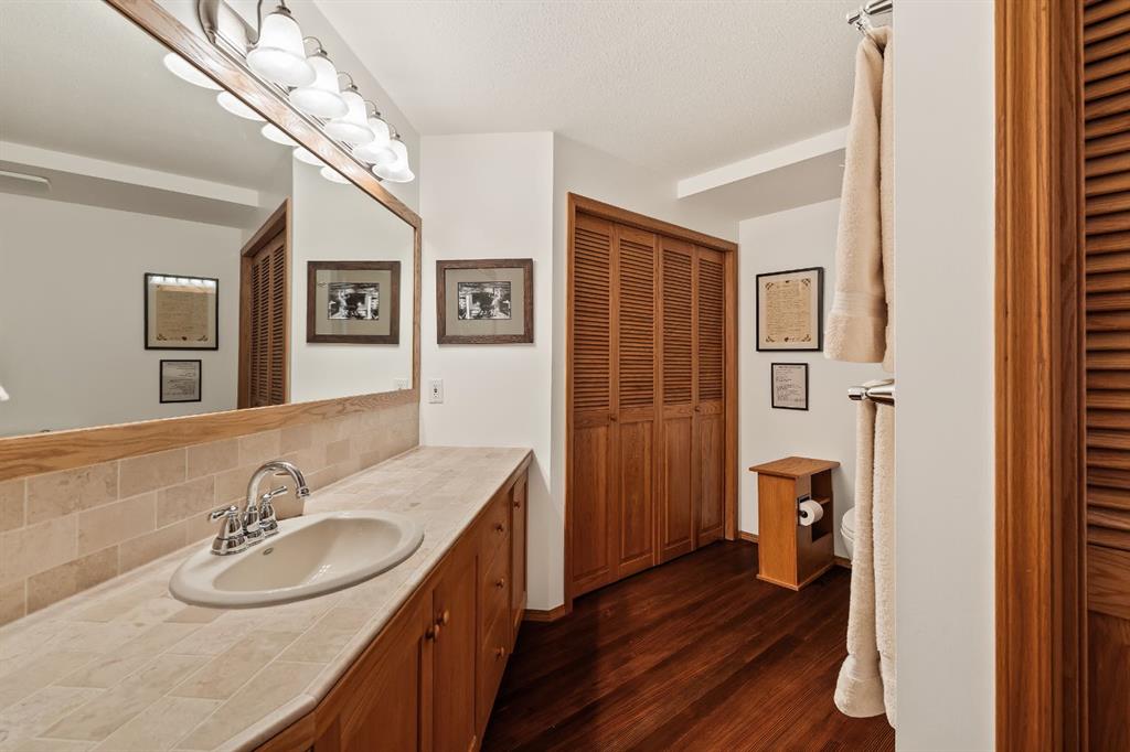 1021 Rundleview Drive