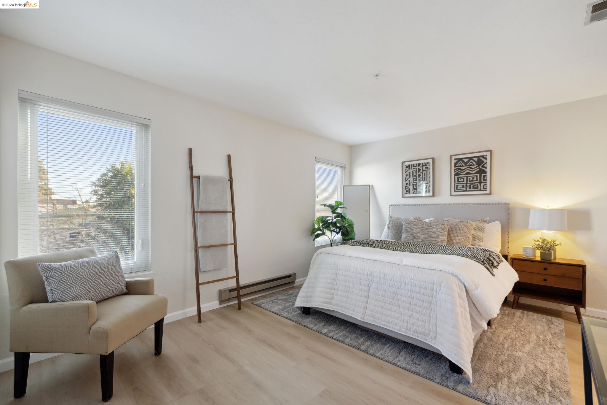 417 Evelyn Ave # 203