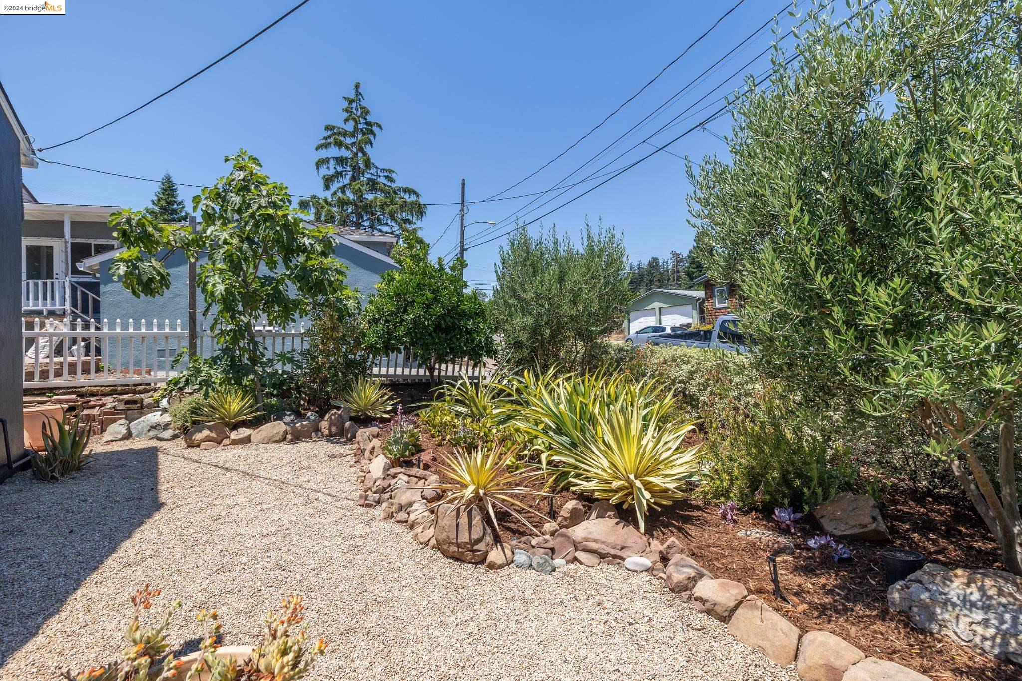 4421 Worden Way