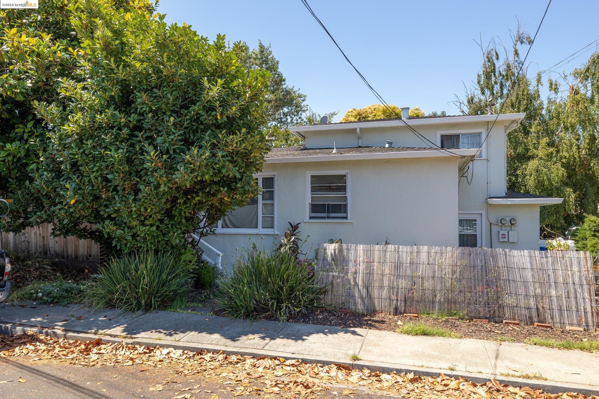 1041 Ranchito Ct