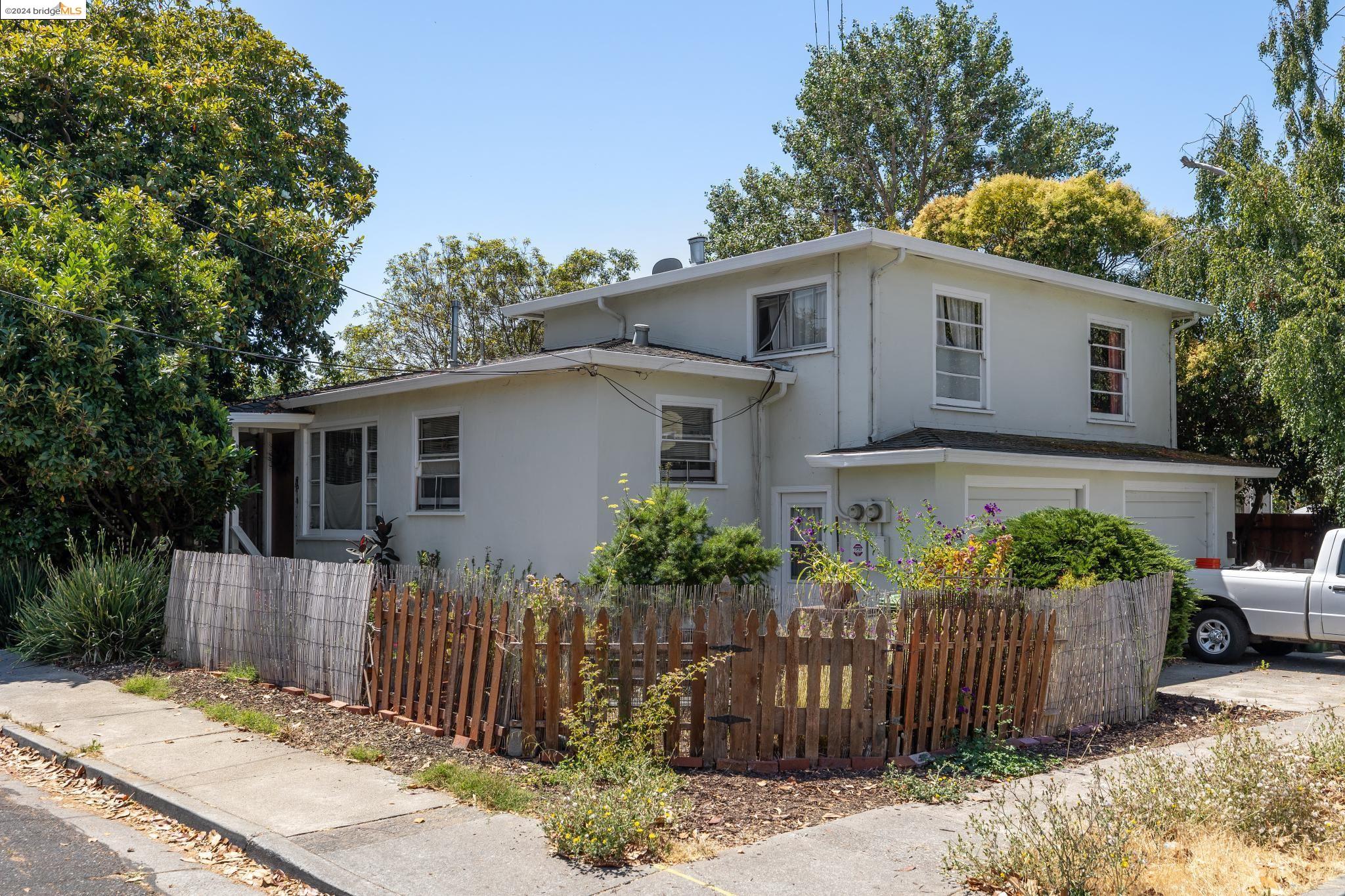 1041 Ranchito Ct