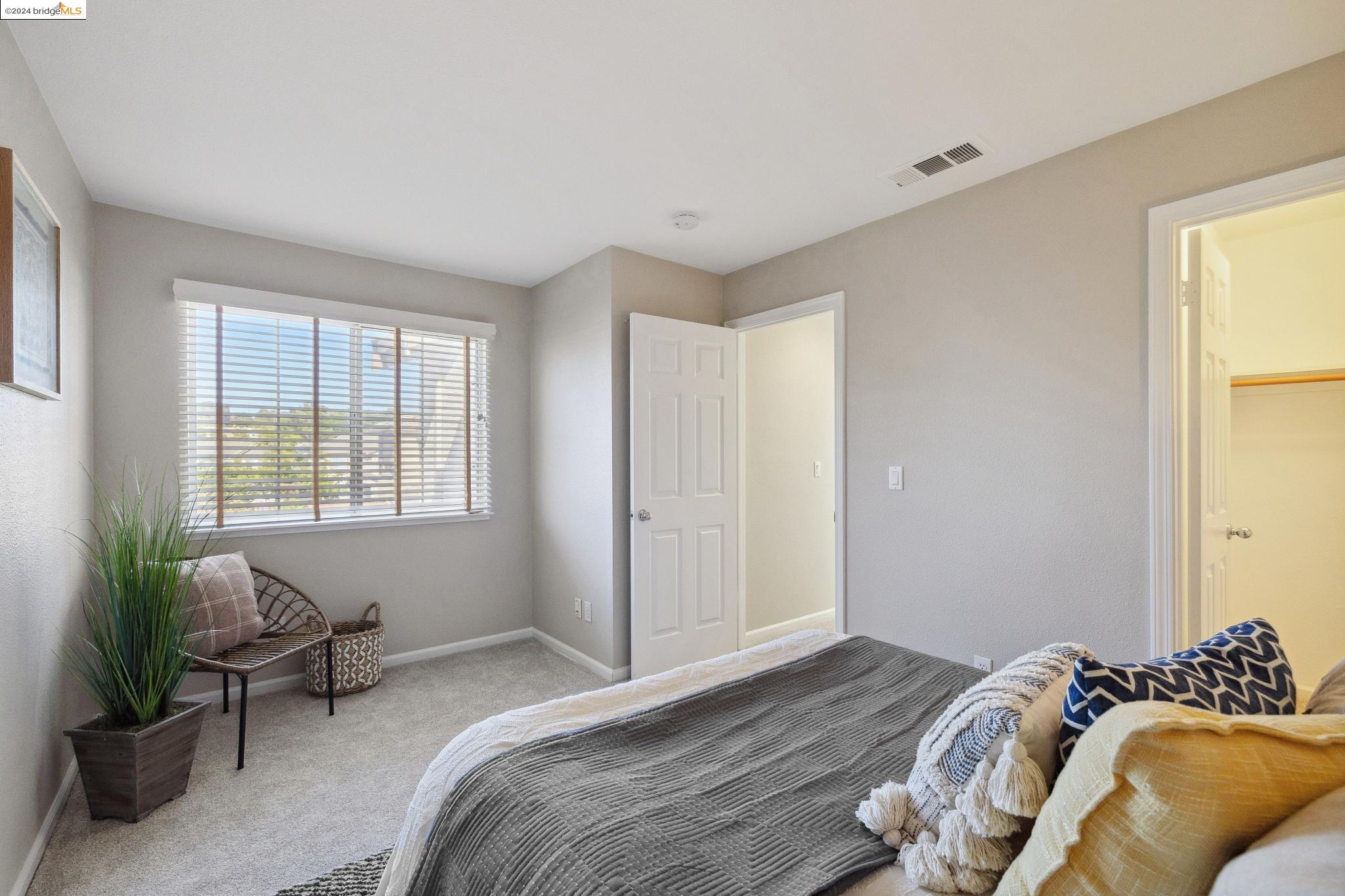 3126 Manzanita Ct