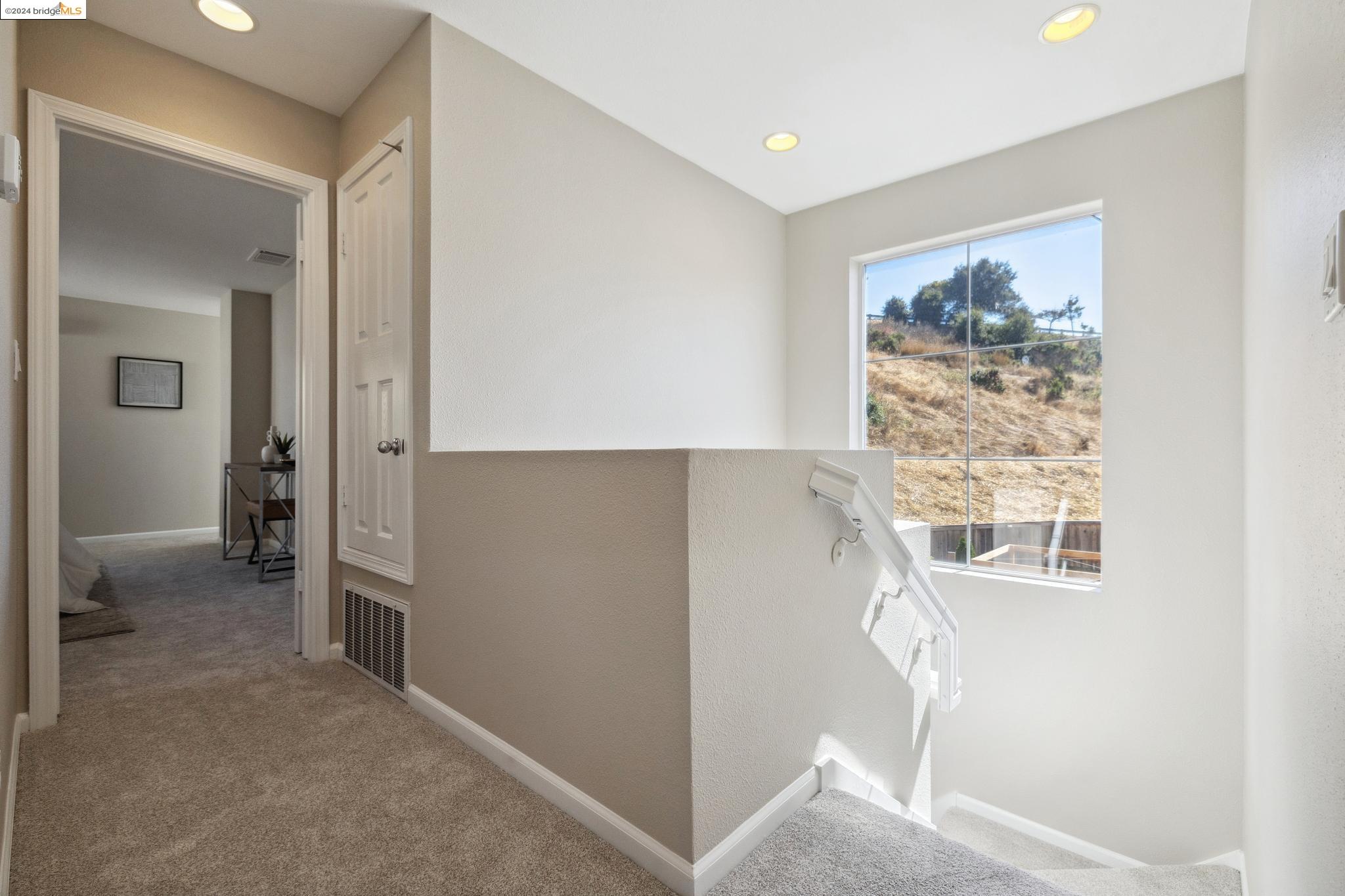 3126 Manzanita Ct