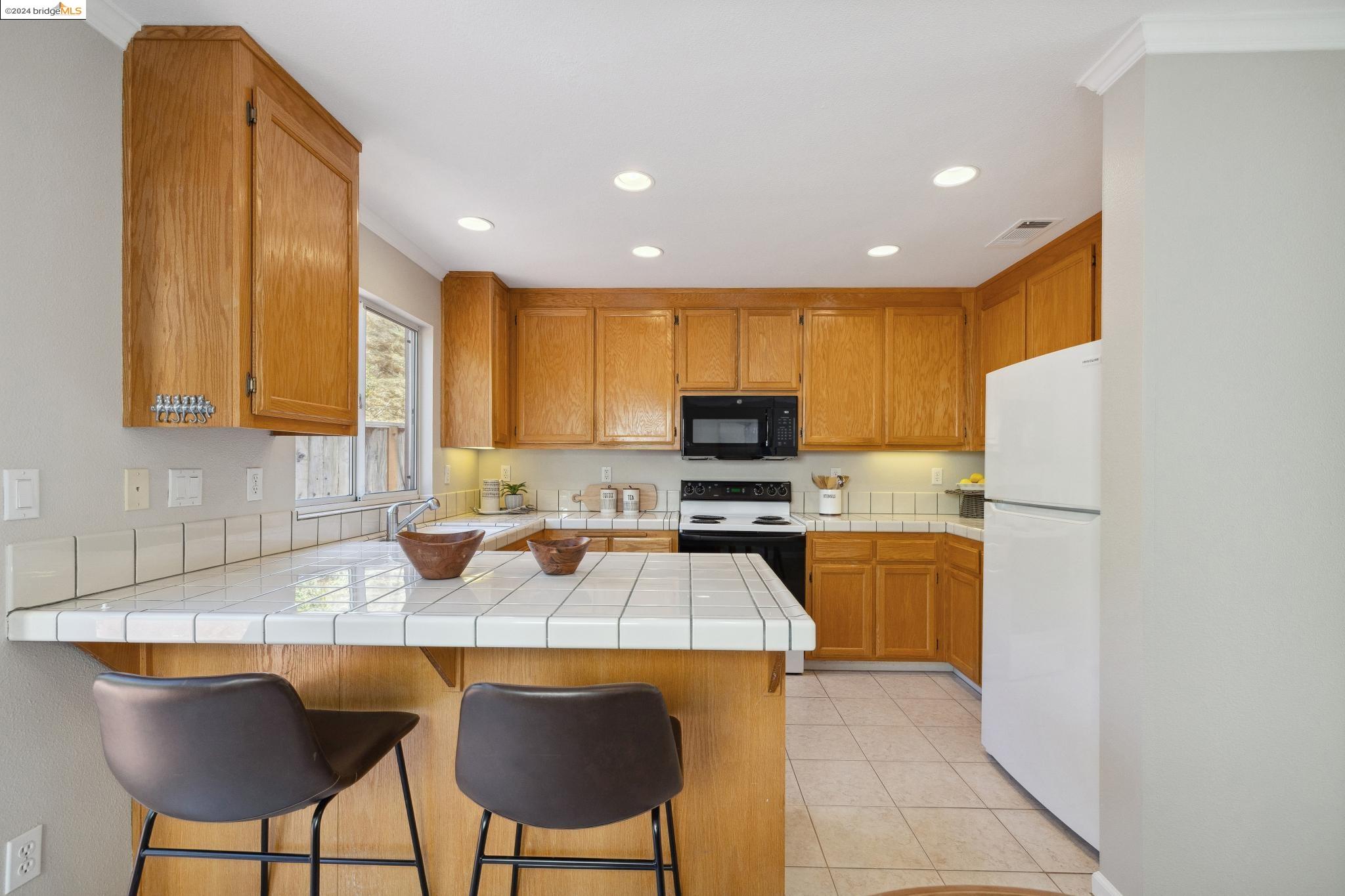 3126 Manzanita Ct