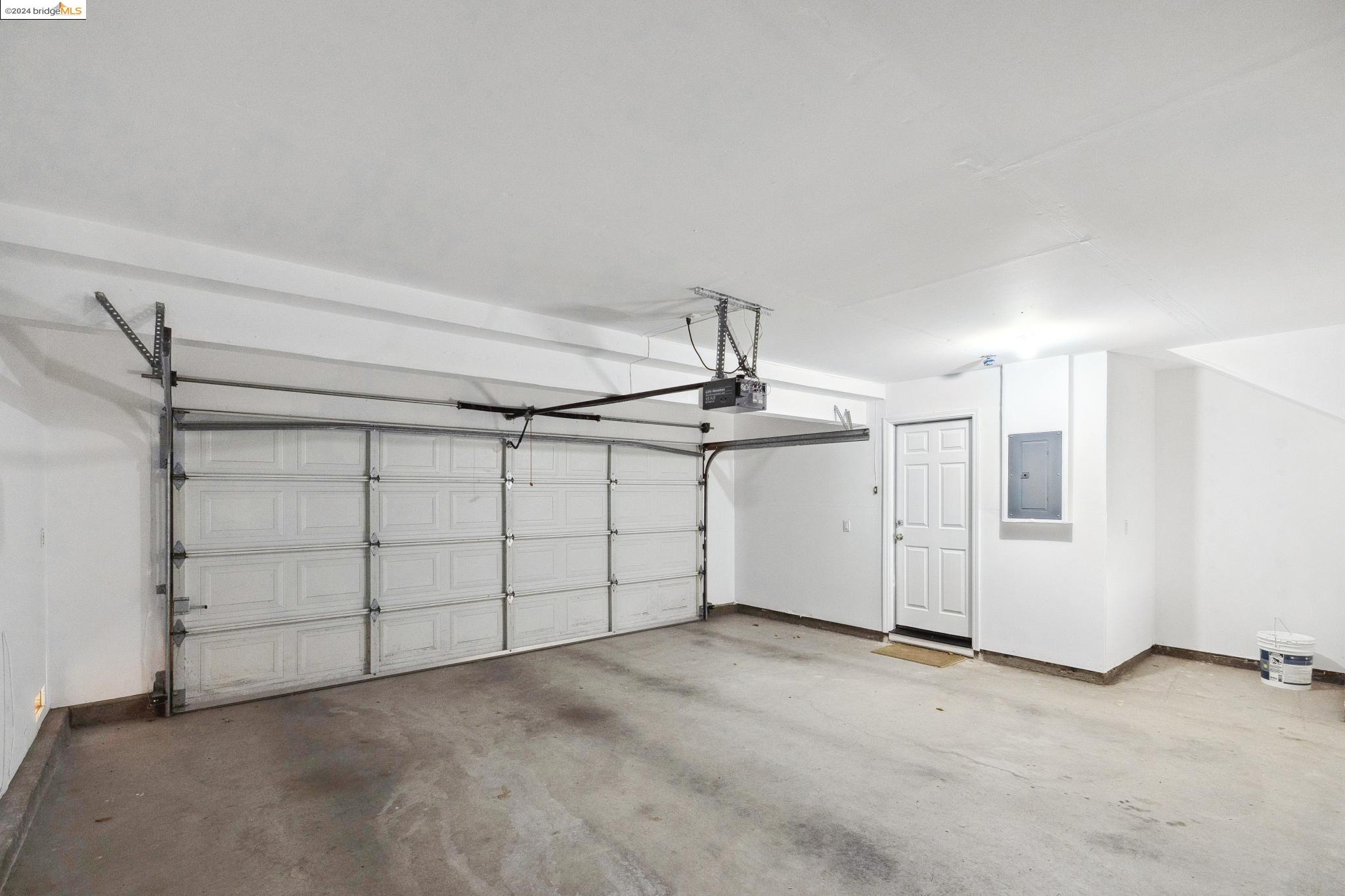 3126 Manzanita Ct
