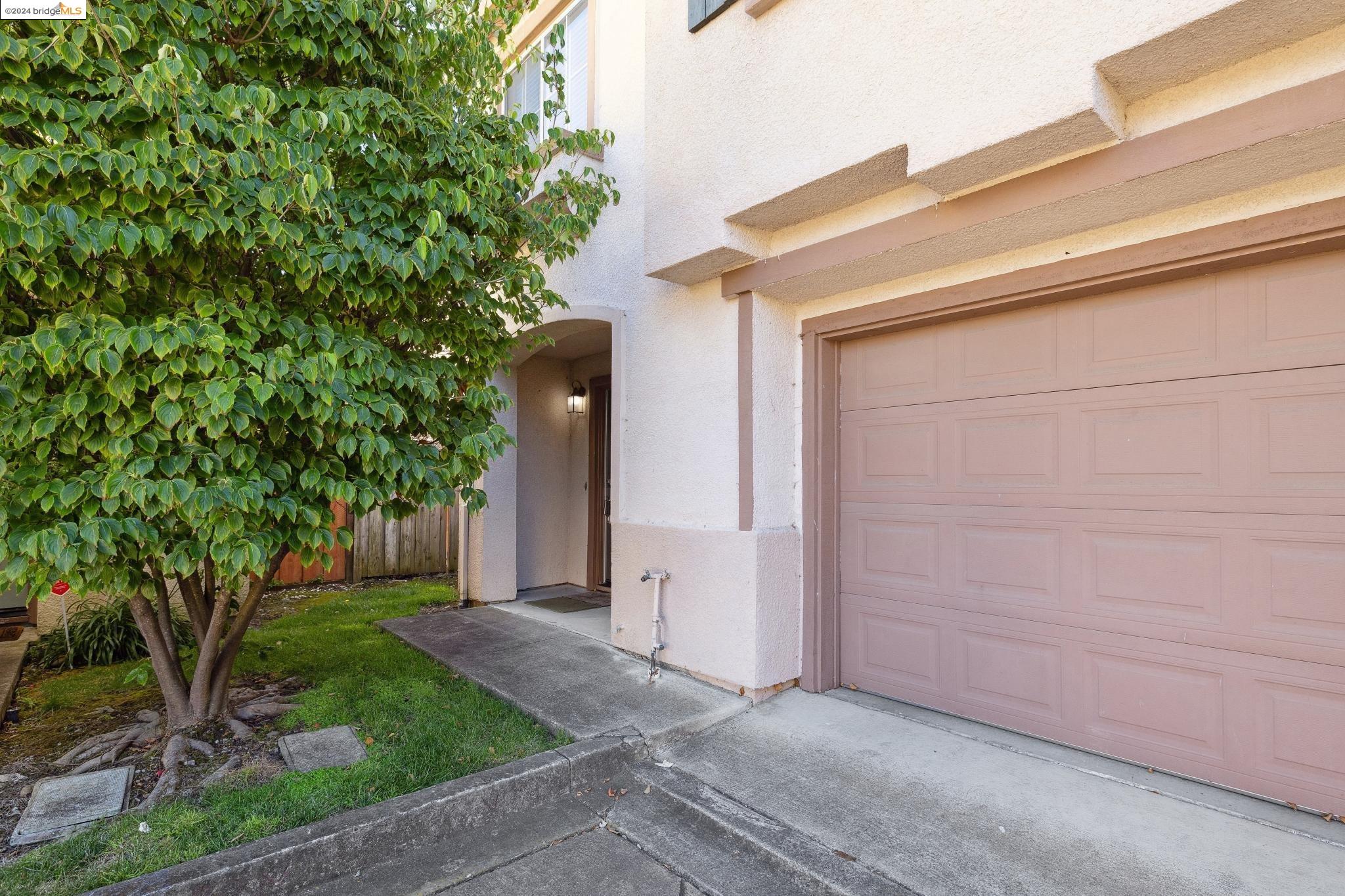 3126 Manzanita Ct