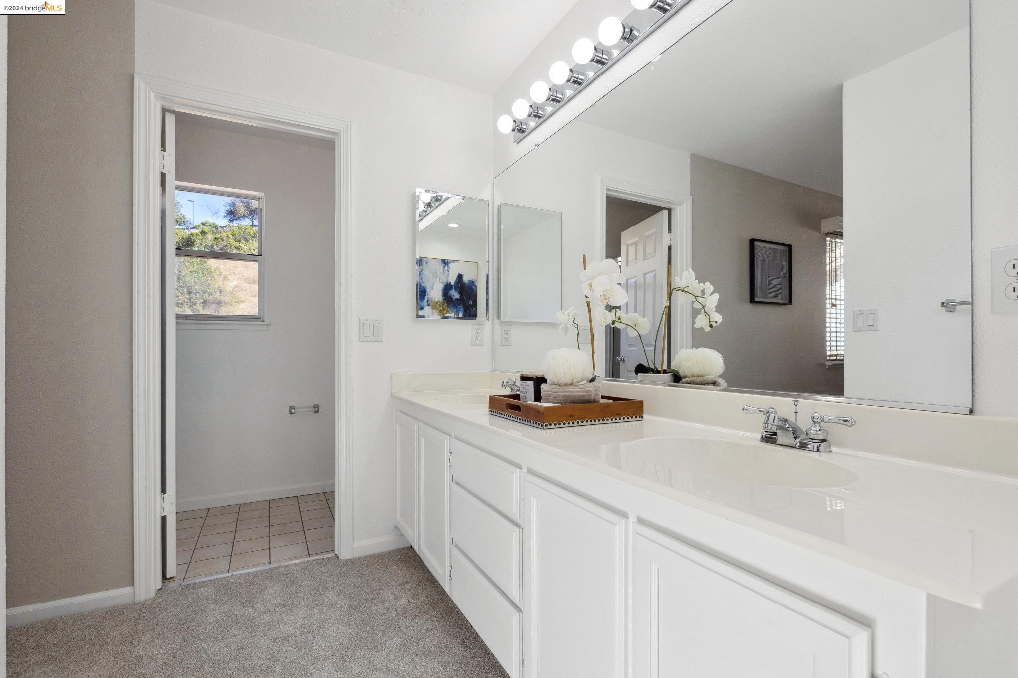 3126 Manzanita Ct