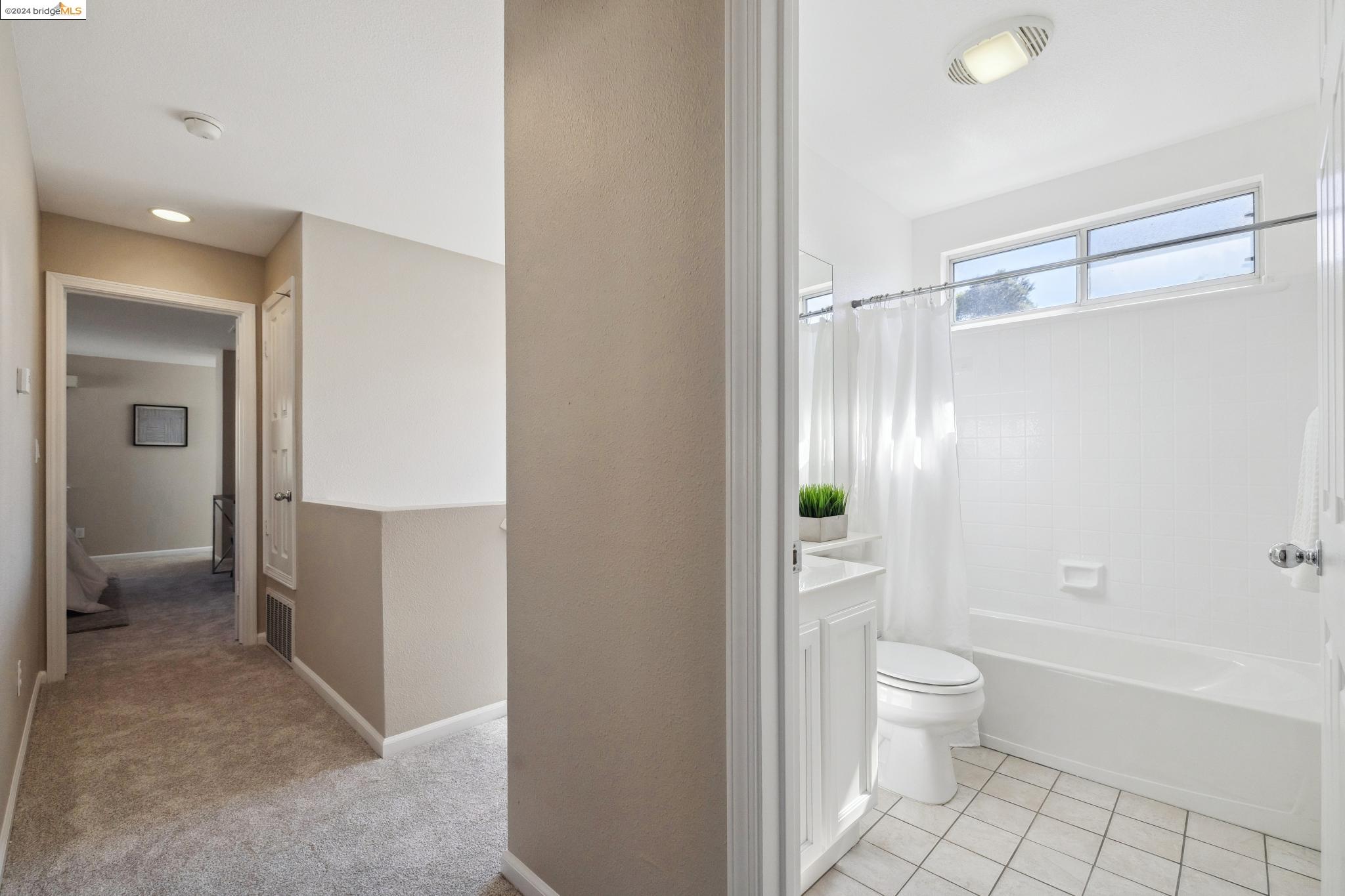 3126 Manzanita Ct