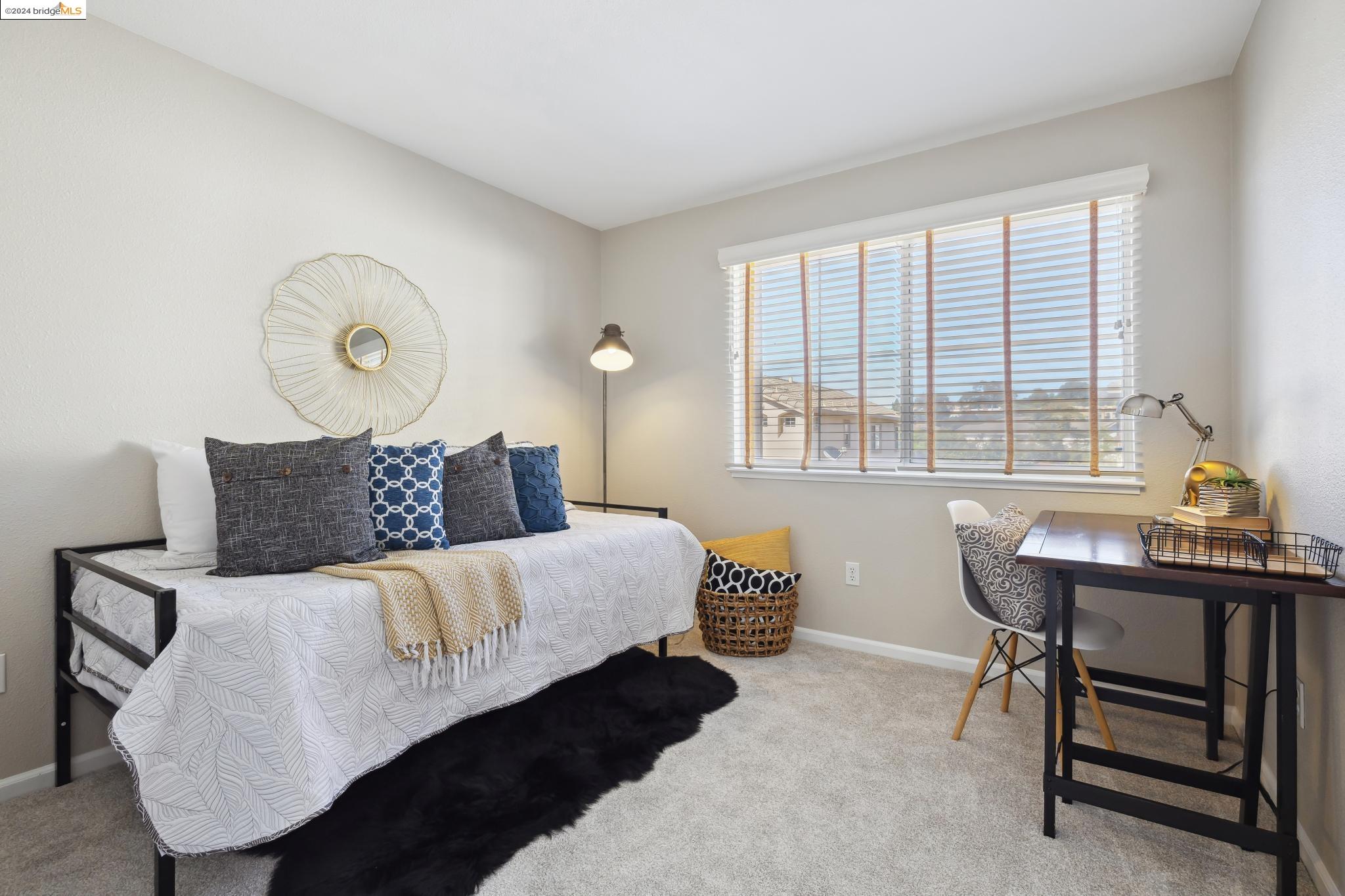 3126 Manzanita Ct