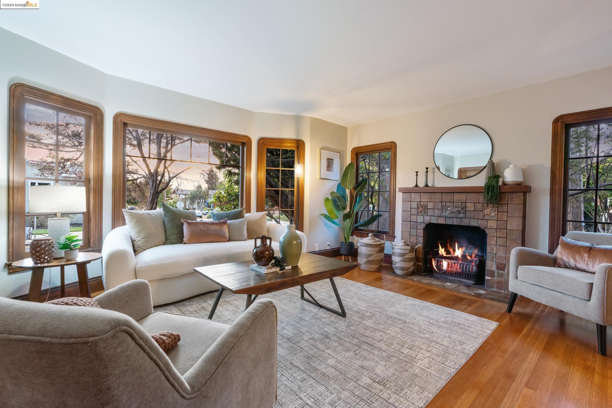 831 Ensenada Ave