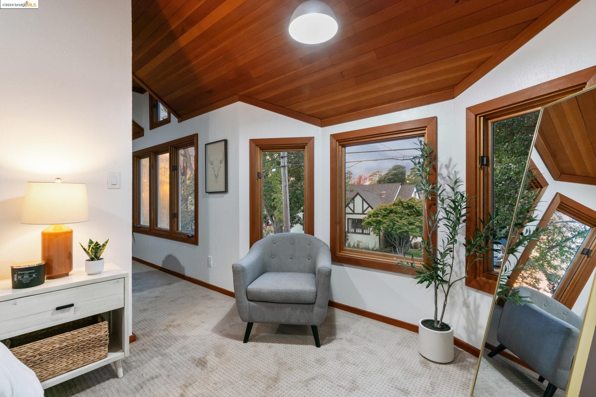 831 Ensenada Ave