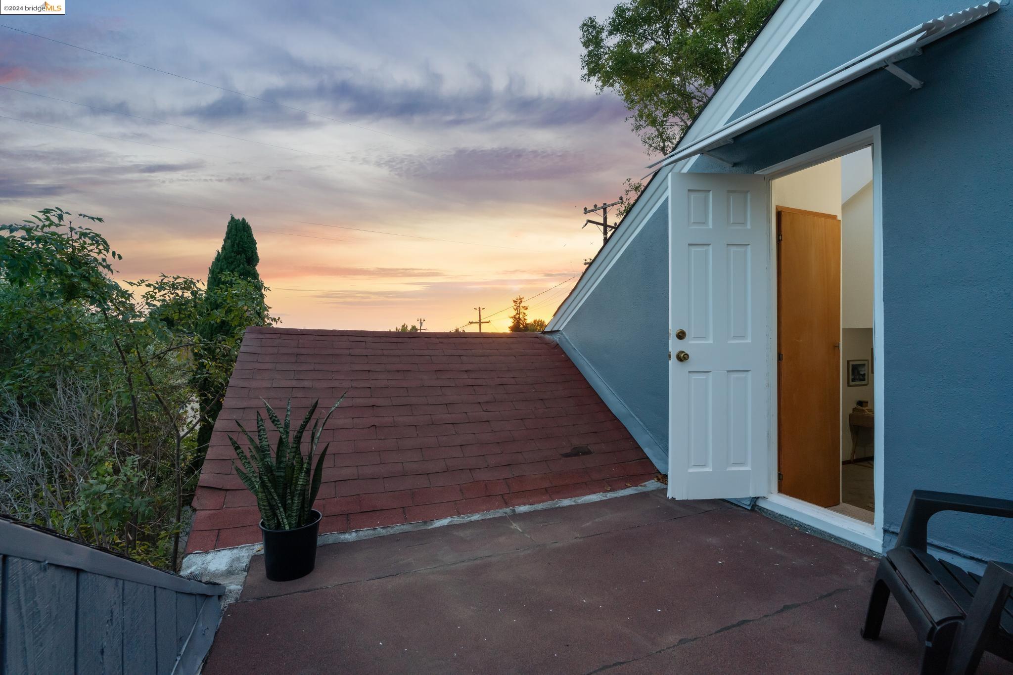 831 Ensenada Ave