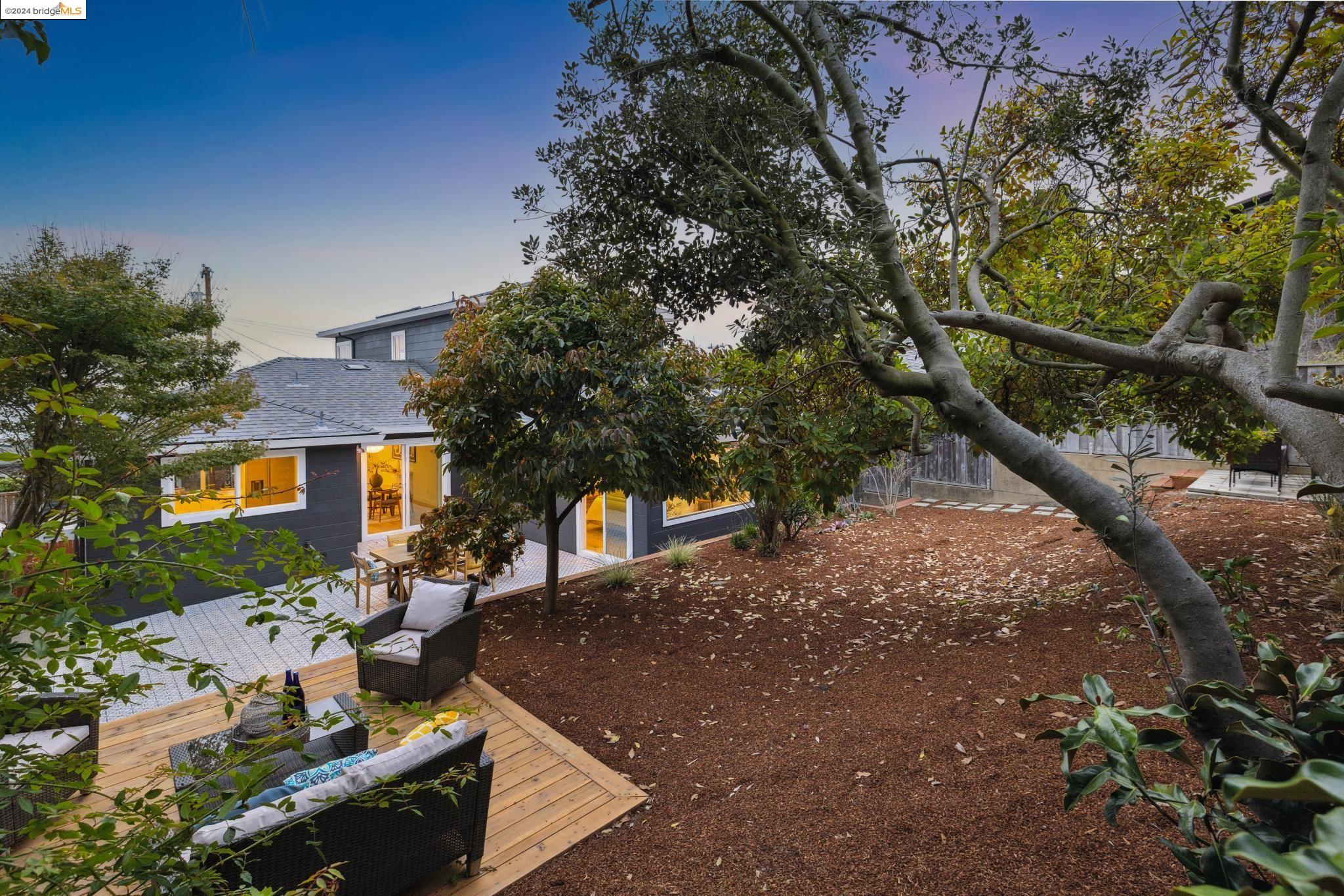 21 Highland Blvd