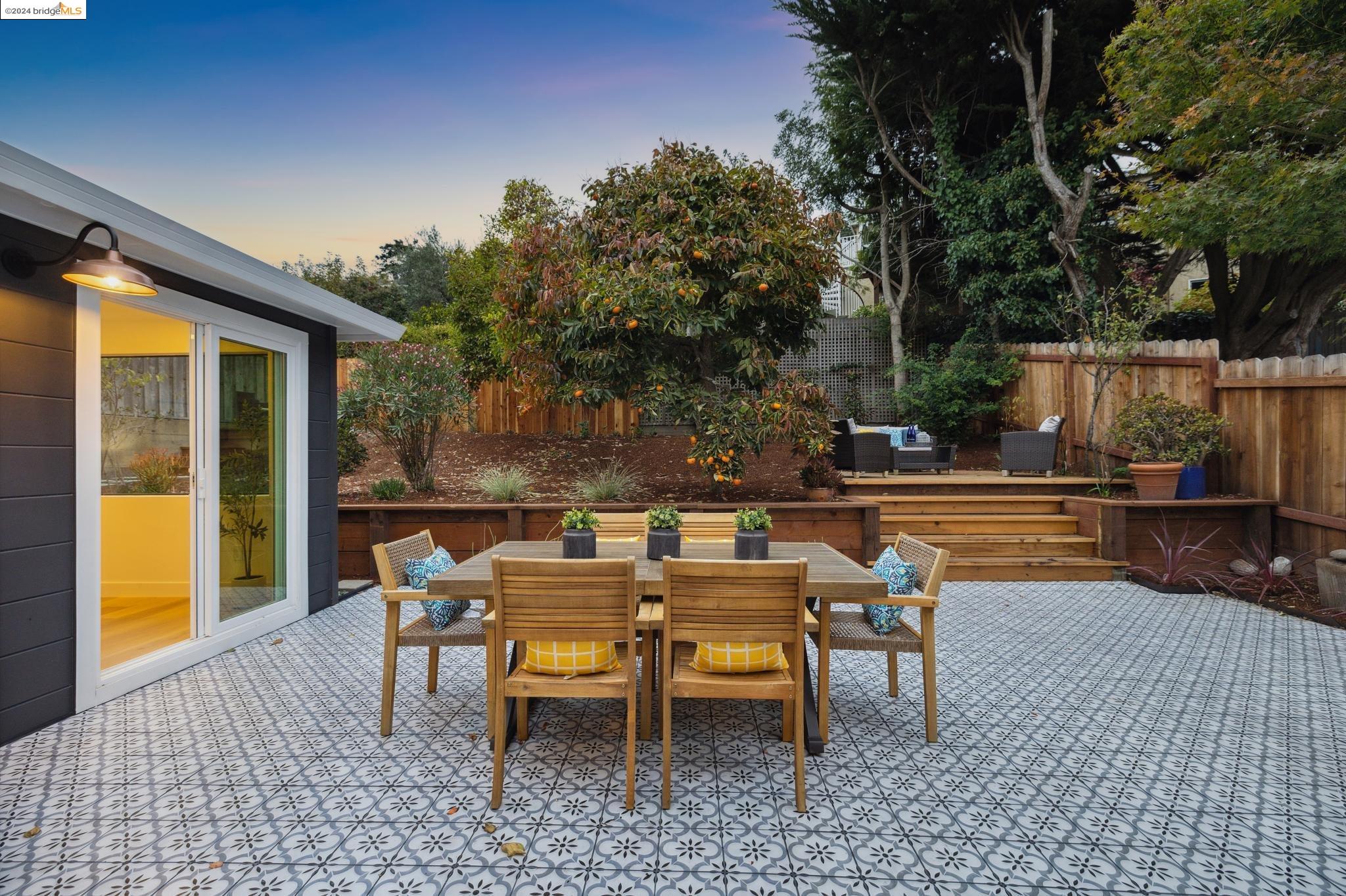21 Highland Blvd