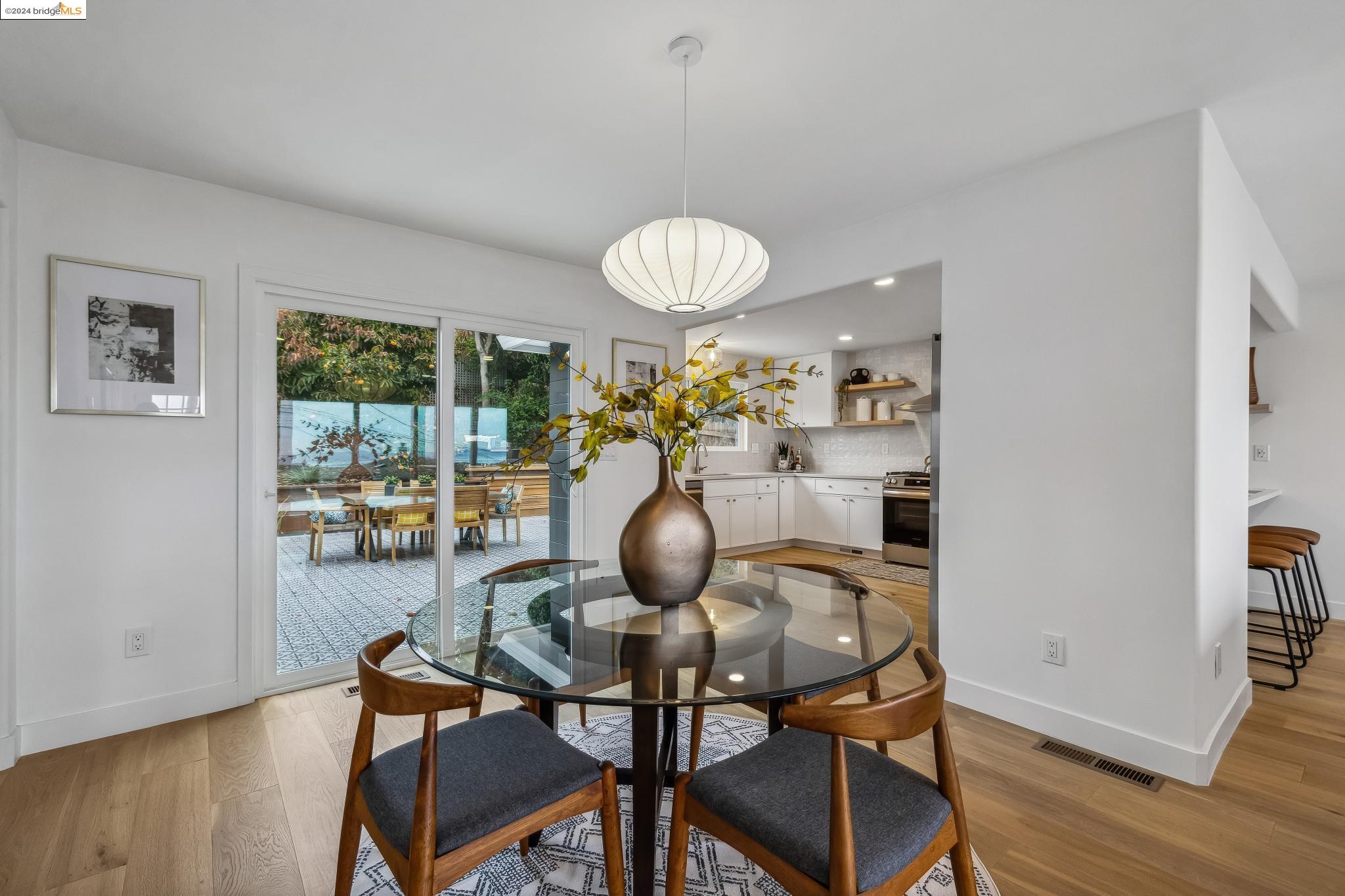 21 Highland Blvd