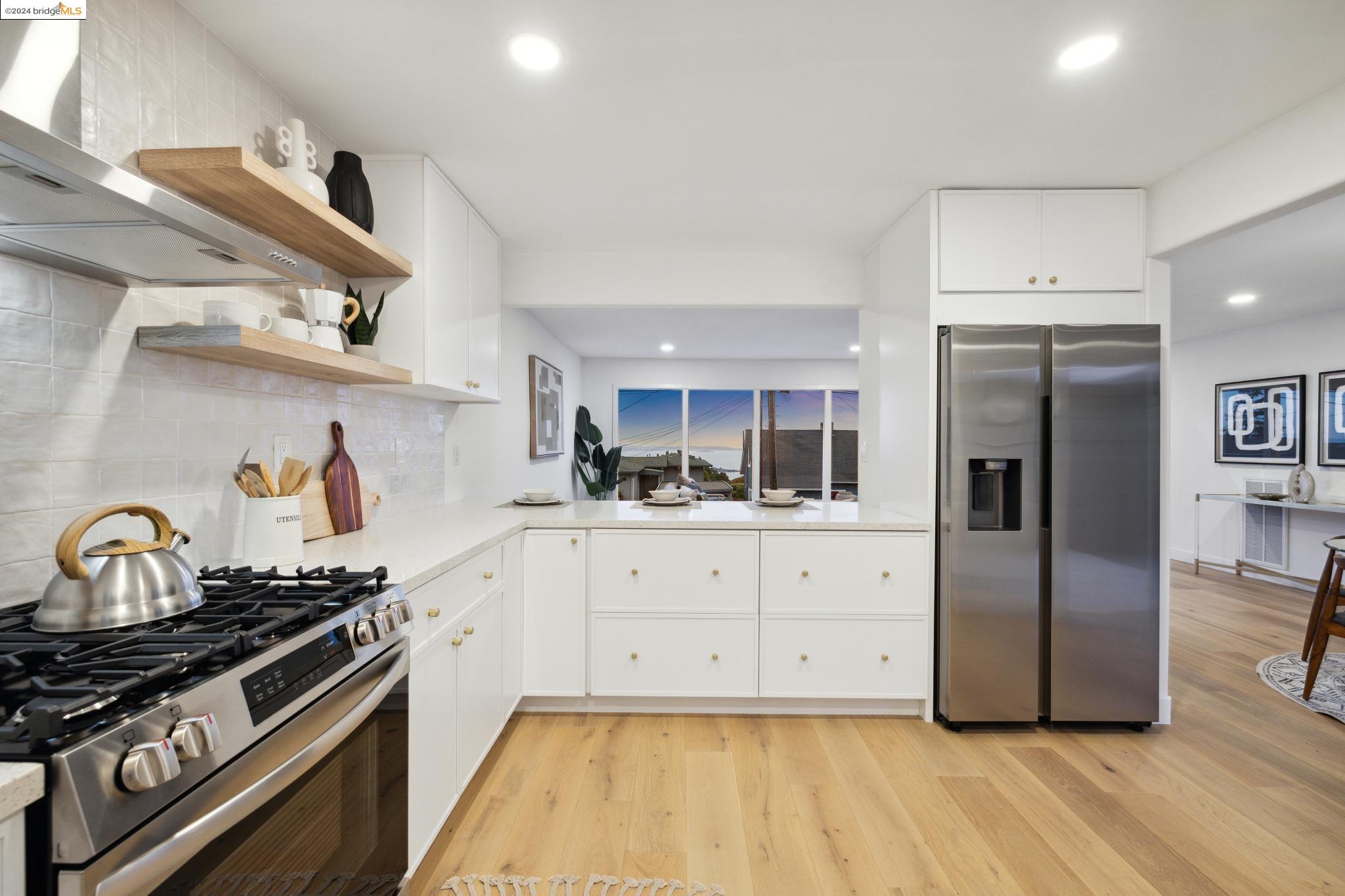 21 Highland Blvd