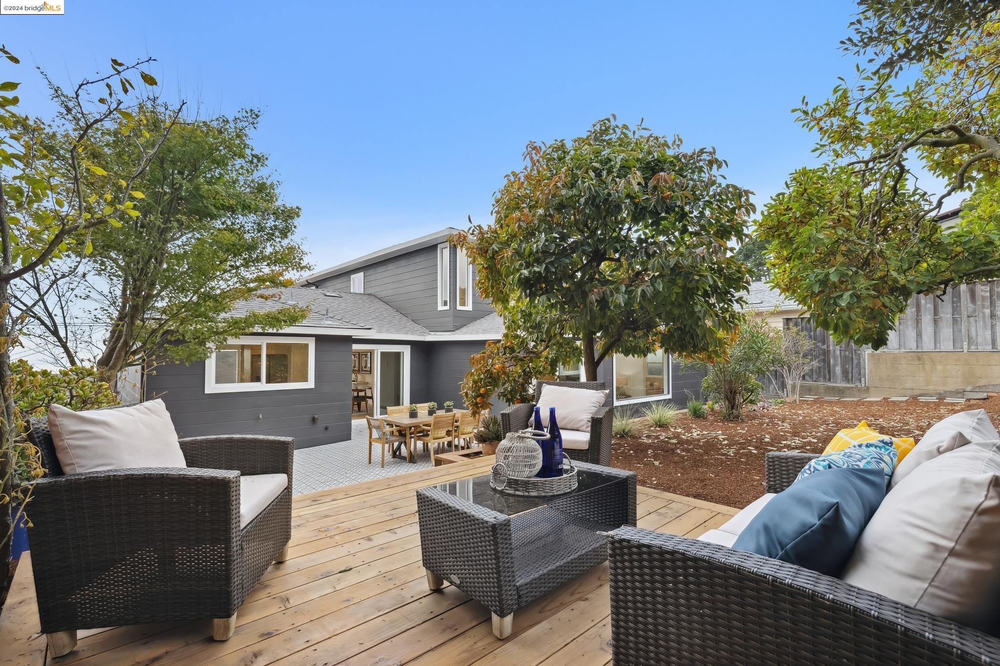 21 Highland Blvd