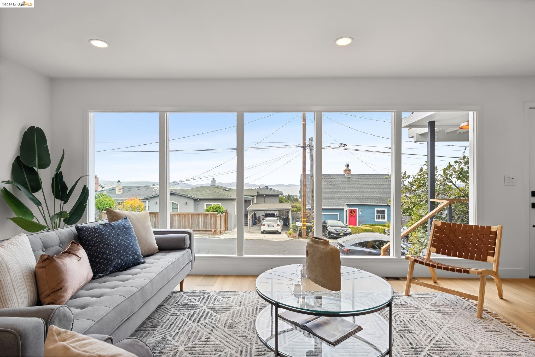 21 Highland Blvd