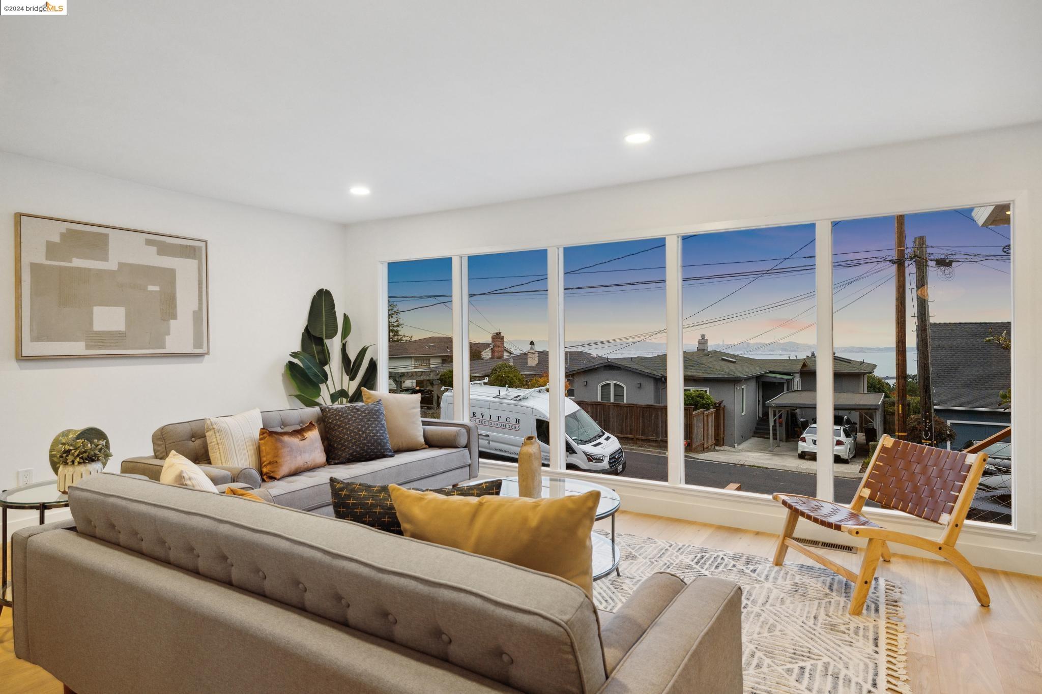21 Highland Blvd