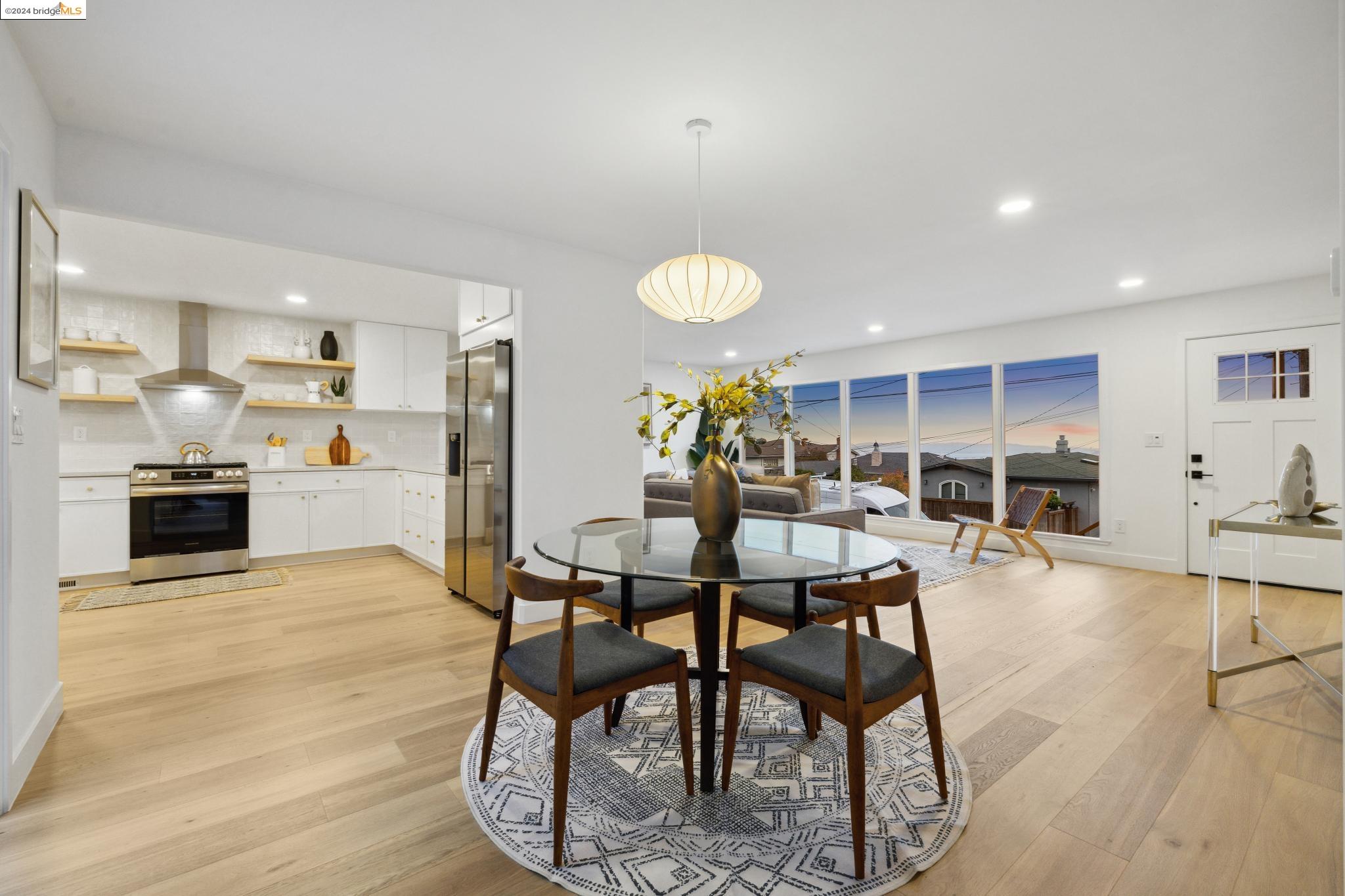 21 Highland Blvd