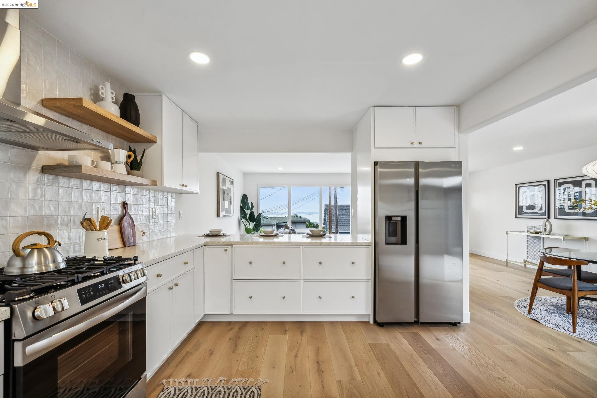 21 Highland Blvd