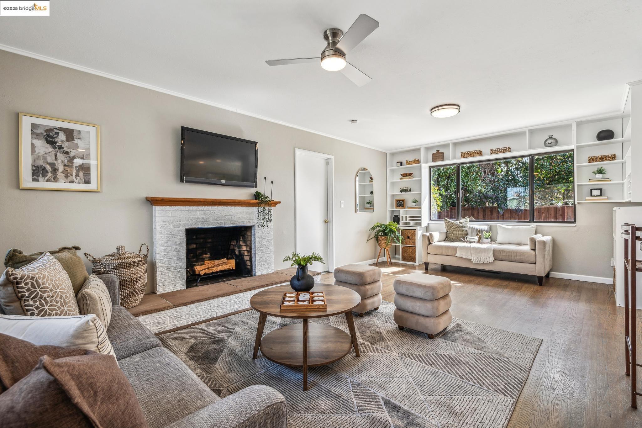 3863 Pestana Way