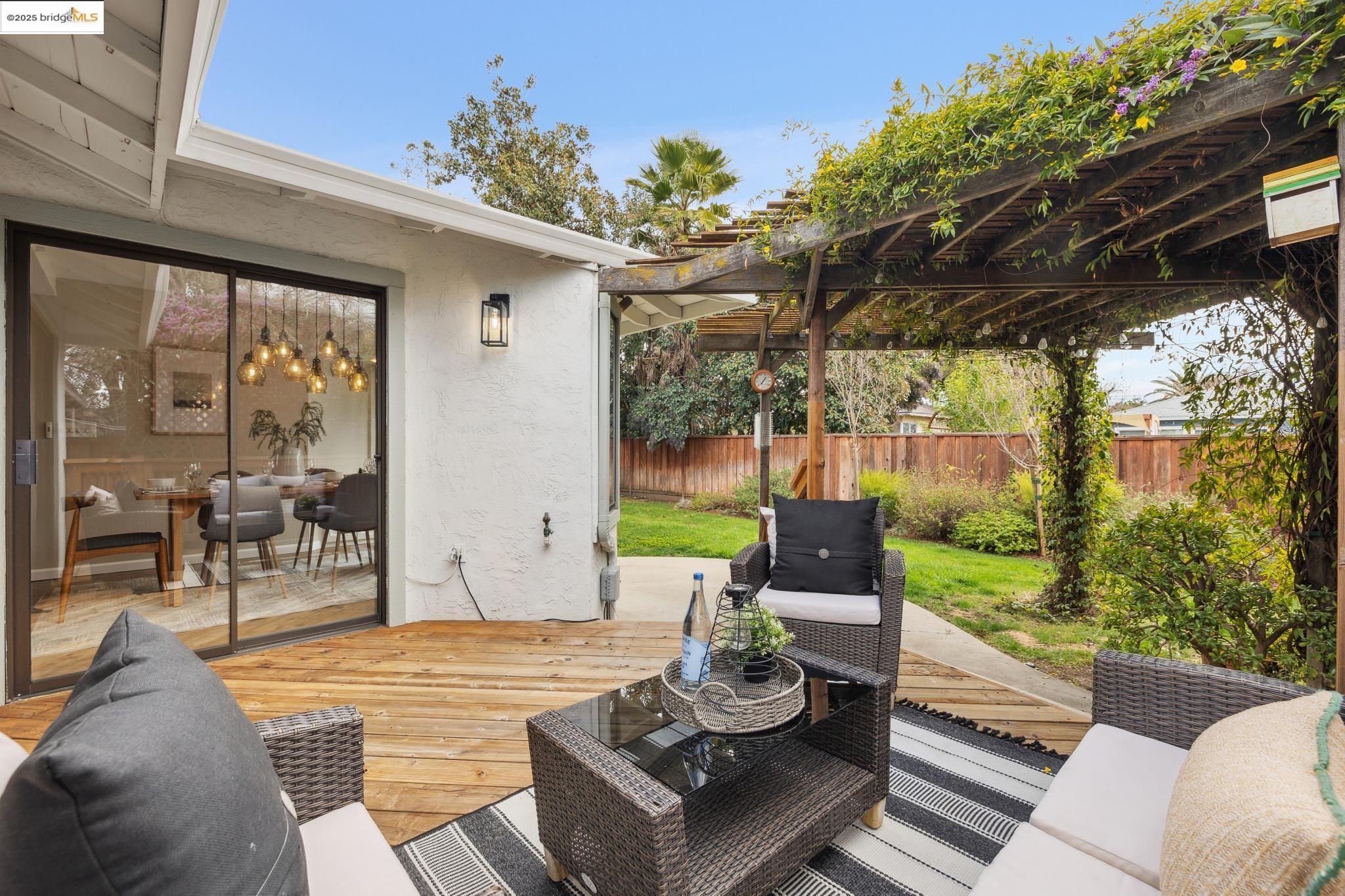 3863 Pestana Way