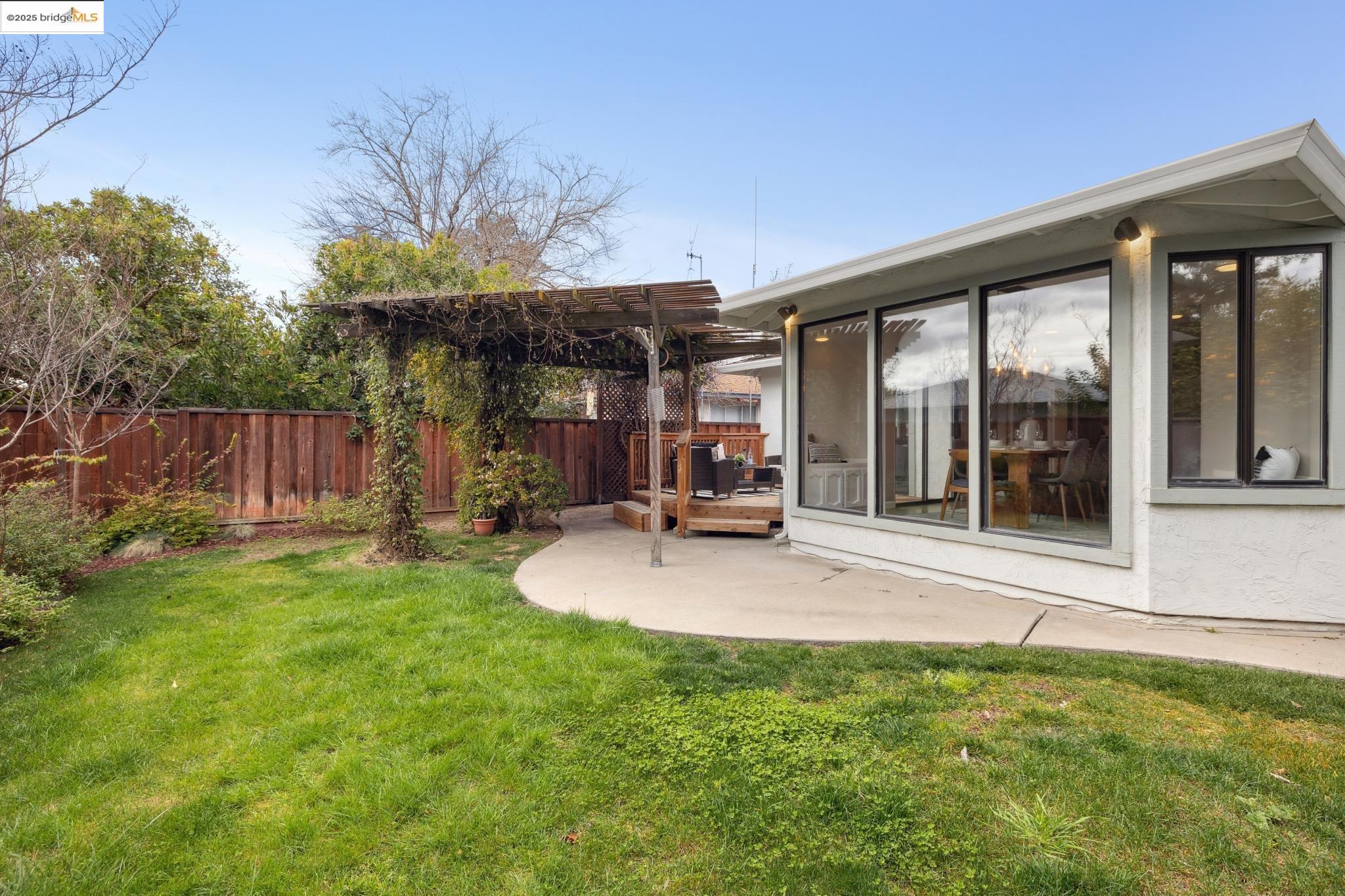 3863 Pestana Way